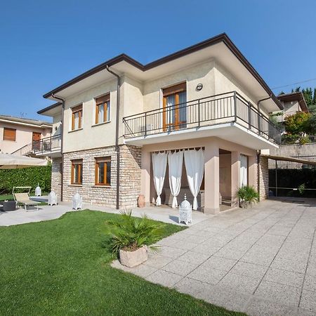 Villa Viola-Comoda Villetta A Caprino Veronese Exterior photo